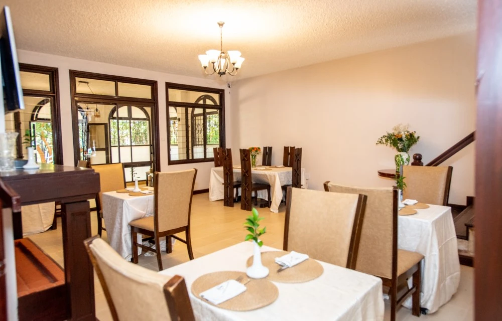 Cozy Stead Garden House