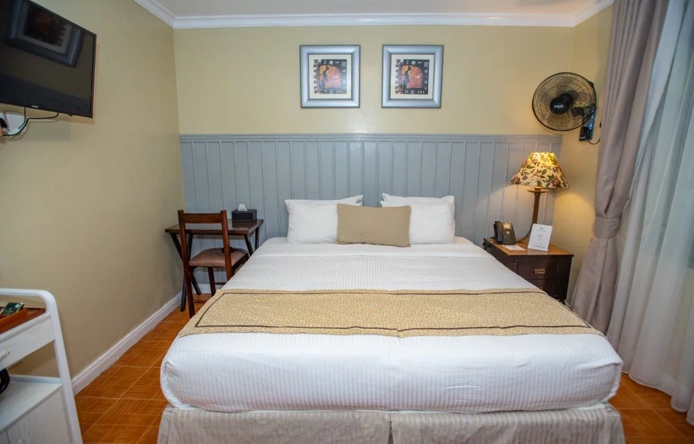 Comfort Rooms